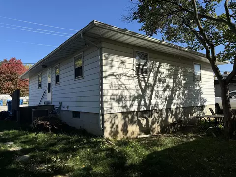 204 E Main St, Lowell, IN 46356 photo 4