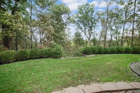219 Glencoe Dr, Valparaiso, IN 46385 photo 36