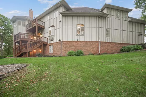 219 Glencoe Dr, Valparaiso, IN 46385 photo 35