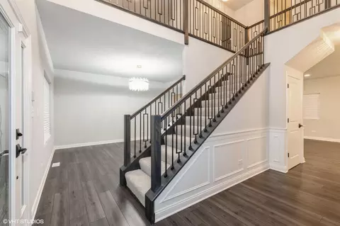 Entry Way - 1293 77th Pl, Merrillville, IN 46410 photo 1 of 2