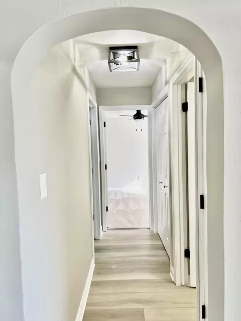 Entry Way - 409 N Elmer St, Griffith, IN 46319 photo 2 of 3