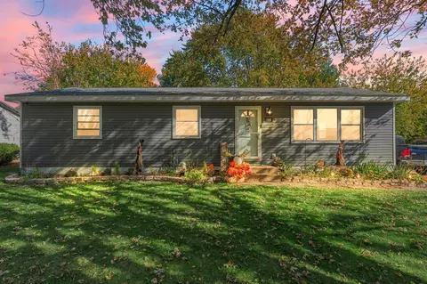 789 Devonshire Rd, Valparaiso, IN 46385