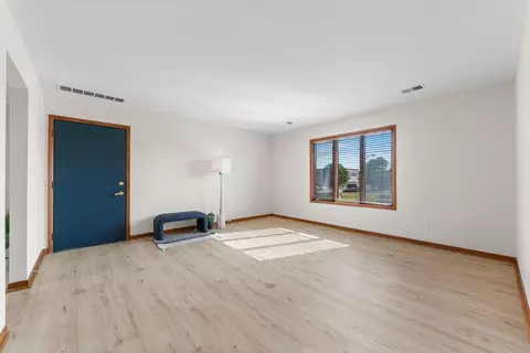 Living - 9634 Keilman St #2S, Saint John, IN 46373 photo 1 of 4