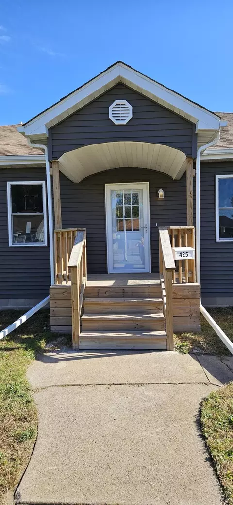 Exterior - 425 Grant St, Gary, IN 46404 photo 18 of 22