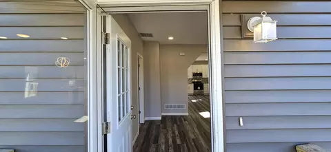 Entry Way - 425 Grant St, Gary, IN 46404 photo 1 of 23
