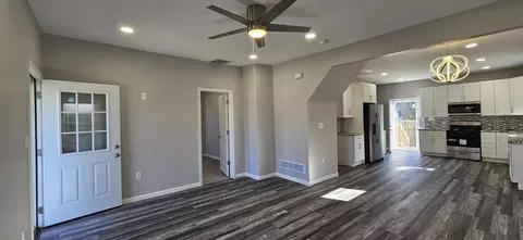 Entry Way - 425 Grant St, Gary, IN 46404 photo 3 of 23