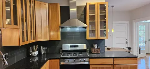Kitchen - 6225 Forest Ave, Gary, IN 46403 photo 10 of 14