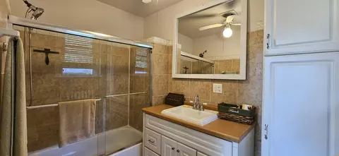 Bath - 6225 Forest Ave, Gary, IN 46403 photo 9 of 24