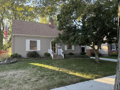 8340 White Oak Ave, Munster, IN 46321