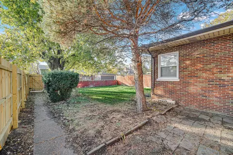 658 Roosevelt St, Gary, IN 46404 photo 24