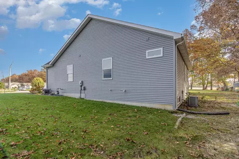 608 E Ross Ave, Kouts, IN 46347 photo 29