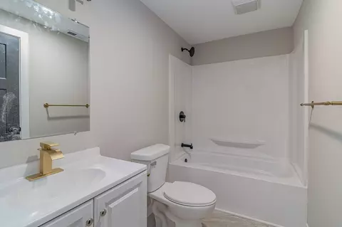608 E Ross Ave, Kouts, IN 46347 photo 20
