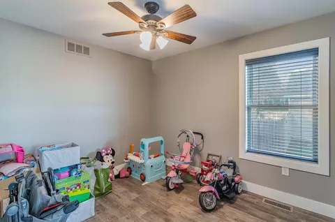 608 E Ross Ave, Kouts, IN 46347 photo 15