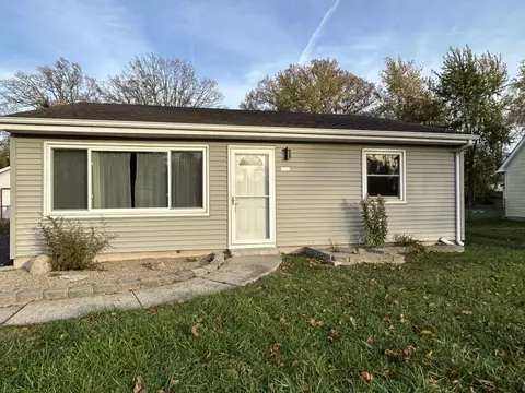 721 Juniper Rd, Valparaiso, IN 46385