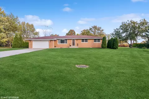 9209 Columbia St, Saint John, IN 46373