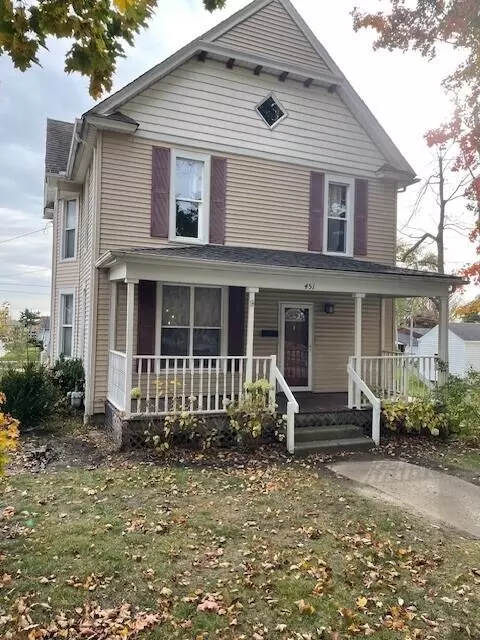451 Chicago St, Valparaiso, IN 46385