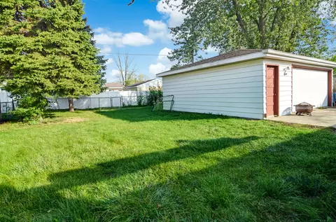 1015 N Elmer St, Griffith, IN 46319 photo 4