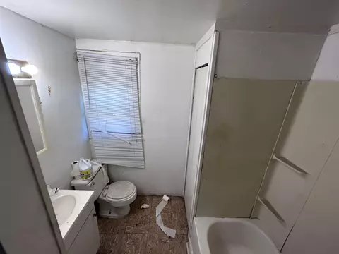 270 Polk St, Gary, IN 46402 photo 8