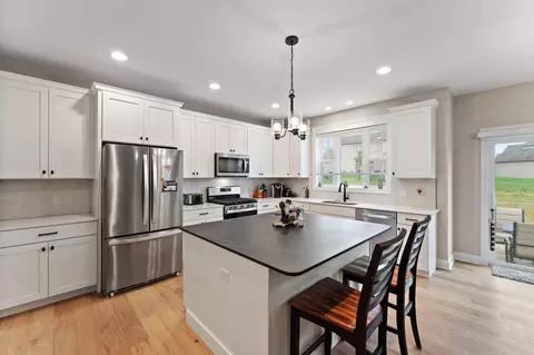 Kitchen - 11042 Deer Creek Dr, Winfield, IN 46307 photo 2 of 6