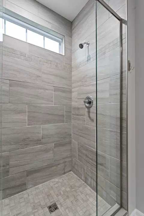 Bath - 10435 Brookhaven Dr, Saint John, IN 46373 photo 5 of 5