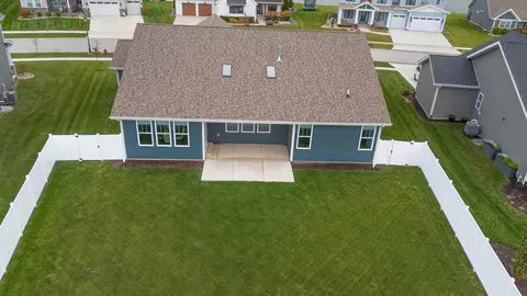 Exterior - 10435 Brookhaven Dr, Saint John, IN 46373 photo 12 of 12