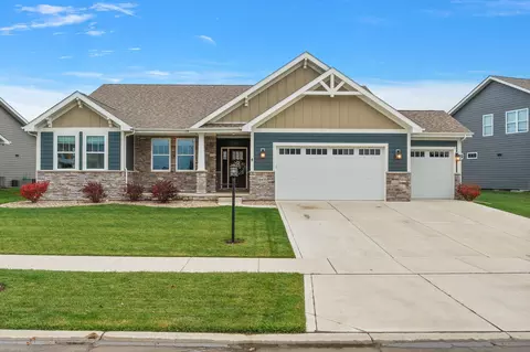 Exterior - 10435 Brookhaven Dr, Saint John, IN 46373 photo 3 of 12