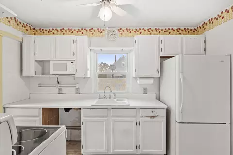 402 N Jay St, Griffith, IN 46319 photo 6