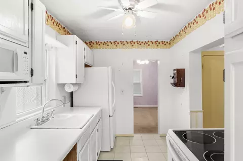 402 N Jay St, Griffith, IN 46319 photo 4