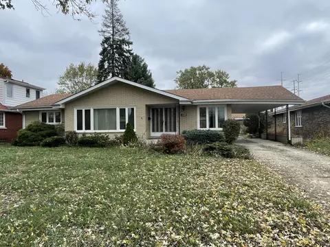 8841 Idlewild Ave, Highland, IN 46322