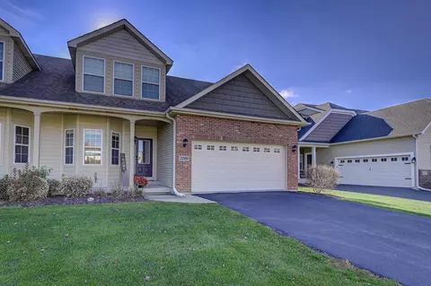 2069 W 129th Pl, Crown Point, IN 46307 photo 2