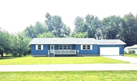 Exterior - 9004 Estates Dr, De Motte, IN 46310 photo 1 of 3