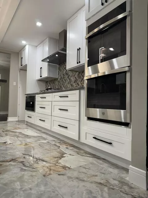 Kitchen - 3300 20th Pl, Gary, IN 46404 photo 4 of 11