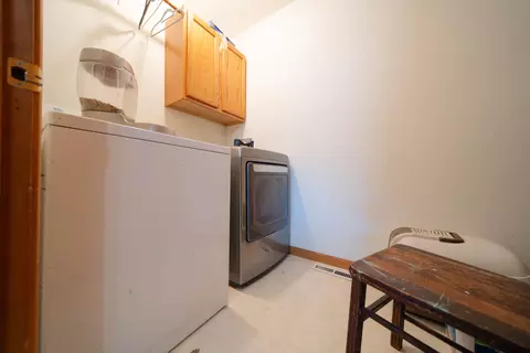 1049-1055 E 900, Wheatfield, IN 46392 photo 11