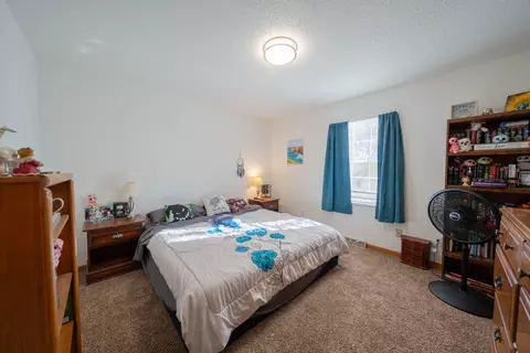 1049-1055 E 900, Wheatfield, IN 46392 photo 9
