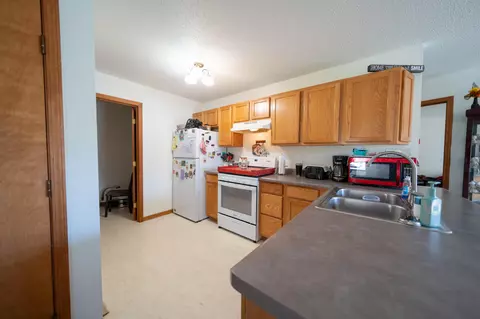 1049-1055 E 900, Wheatfield, IN 46392 photo 5