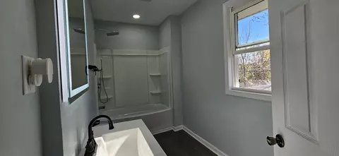 Bath - 411 Lincoln St, Gary, IN 46402 photo 8 of 19