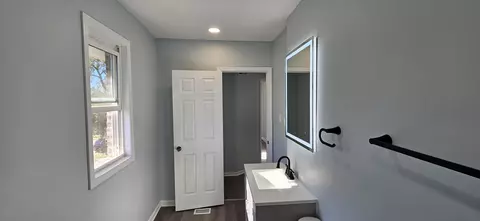 Bath - 411 Lincoln St, Gary, IN 46402 photo 6 of 19