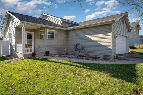 333 Galway Dr, Valparaiso, IN 46385