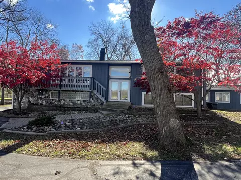 648 W 300, Valparaiso, IN 46385