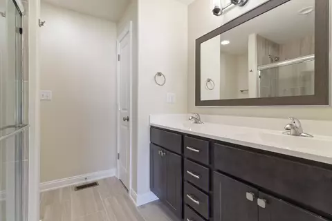 Bath - 9448 W 106th Pl, Saint John, IN 46373 photo 1 of 3