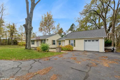 2054 Hayes Leonard Rd, Valparaiso, IN 46385