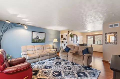 471 Apache Ln, Lowell, IN 46356 photo 5