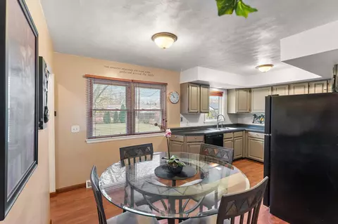 471 Apache Ln, Lowell, IN 46356 photo 8