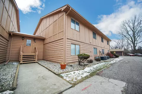1417 Brookside Dr #D2, Munster, IN 46321 photo 3