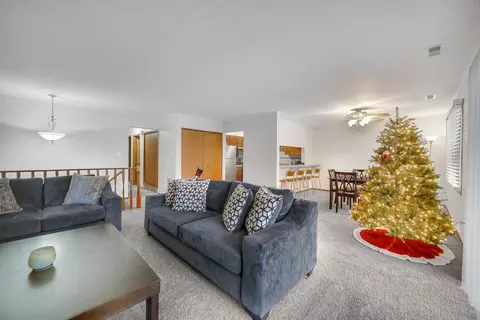 1417 Brookside Dr #D2, Munster, IN 46321 photo 6