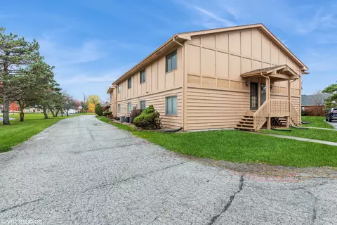 1417 Brookside Dr #D2, Munster, IN 46321 photo 4