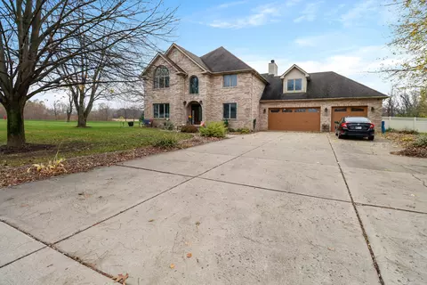 7135 E 112th Ave, Crown Point, IN 46307 photo 2