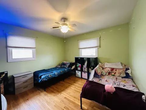 Bedroom - 921 W Pine Pl, Griffith, IN 46319 photo 2 of 2