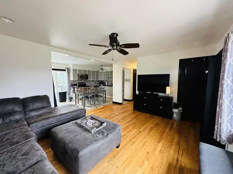 Living - 921 W Pine Pl, Griffith, IN 46319 photo 2 of 2