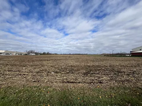 1130 W Clark St, Rensselaer, IN 47978